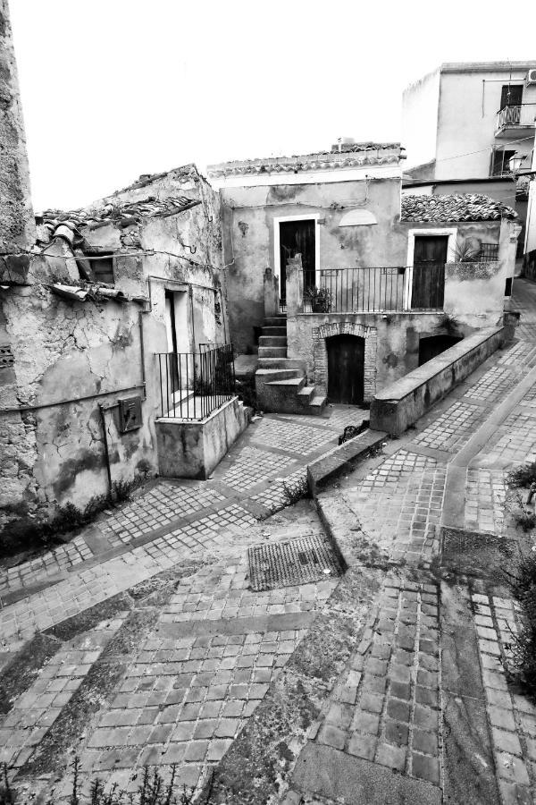 Sopra La Piazza Villa Agira Eksteriør bilde